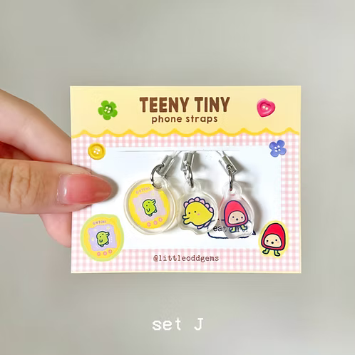 Straps pour téléphone Tamagotchi par Little Odd Gems - Pack de 3 straps - 15 cm