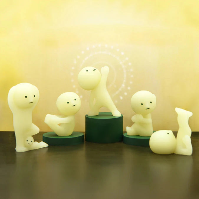 Blind box strasbourg smiski yoga figurine phosphoresecnte