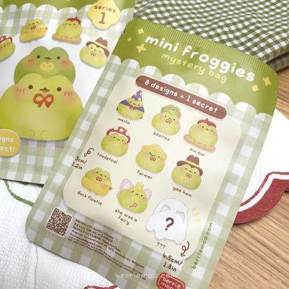 Mini Froggies - series 1 - Blind Bag par Berriemoo